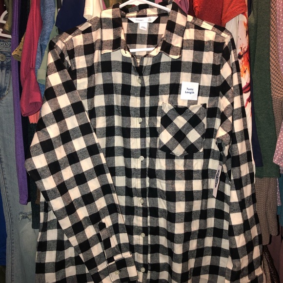 Old Navy Tops - Old navy flannel tunic sz large NWT